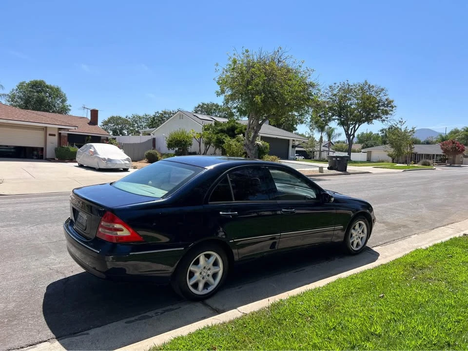 2004 Mercedes-Benz W203 C-Class - Image 4 of 10