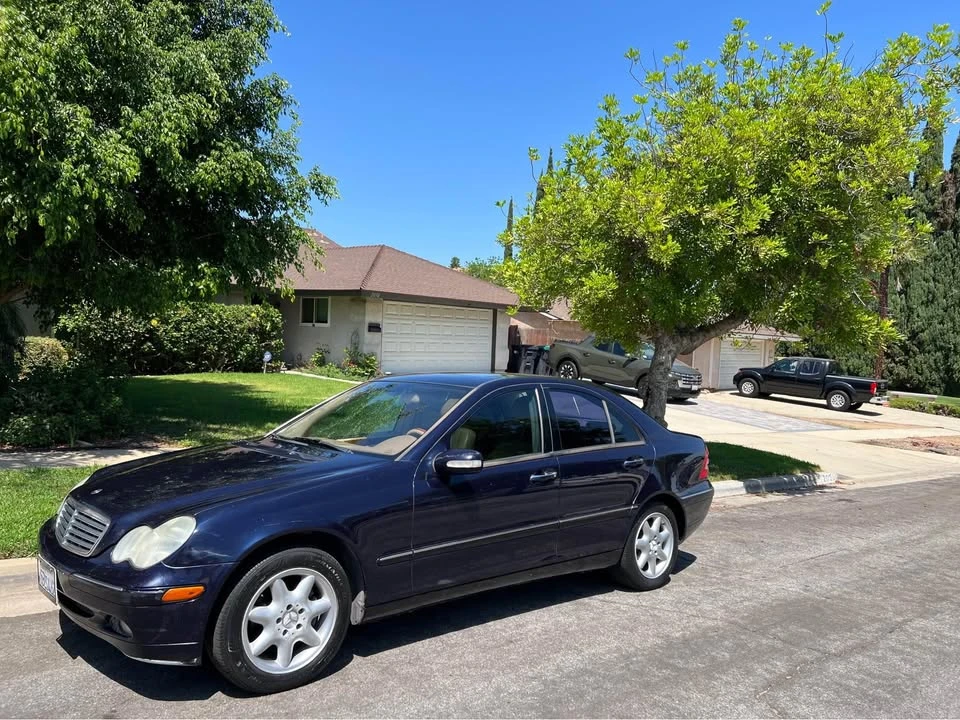 2004 Mercedes-Benz W203 C-Class - Image 2 of 10