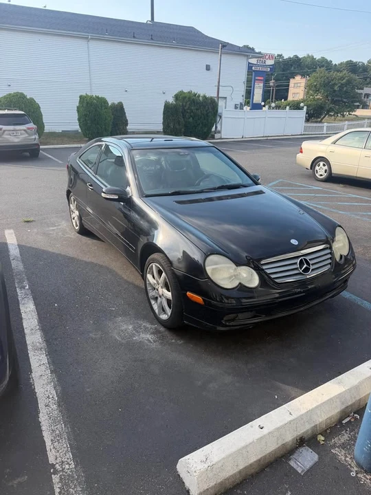 2004 Mercedes-Benz W203 C-Class - Image 2 of 3