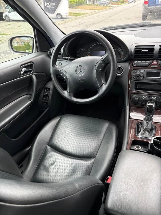 2004 Mercedes-Benz W203 C-Class - Image 6 of 19