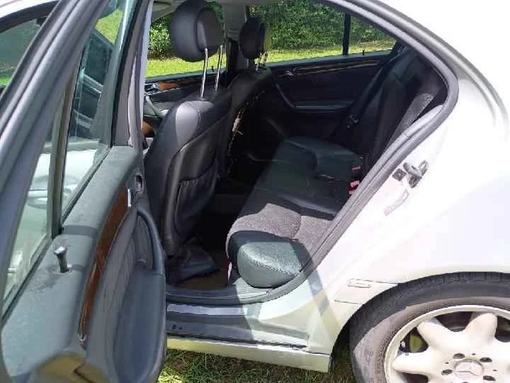 2004 Mercedes-Benz W203 C-Class - Image 8 of 9