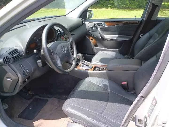 2004 Mercedes-Benz W203 C-Class - Image 6 of 9