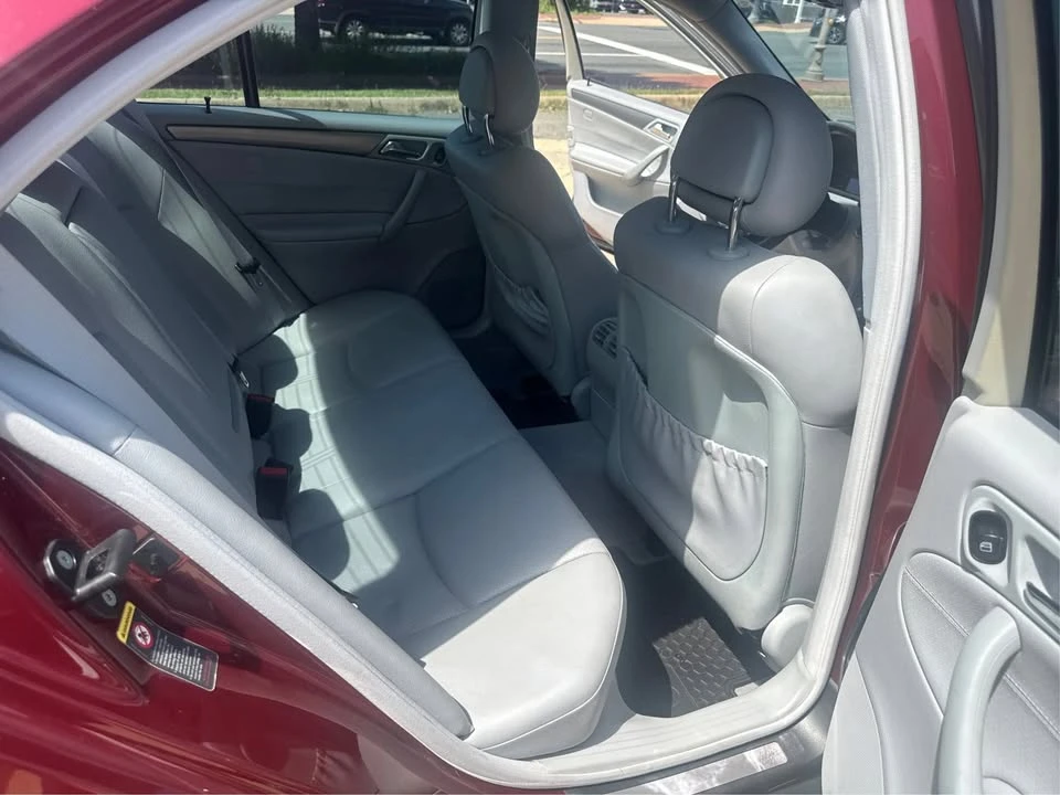 2004 Mercedes-Benz W203 C-Class - Image 11 of 17