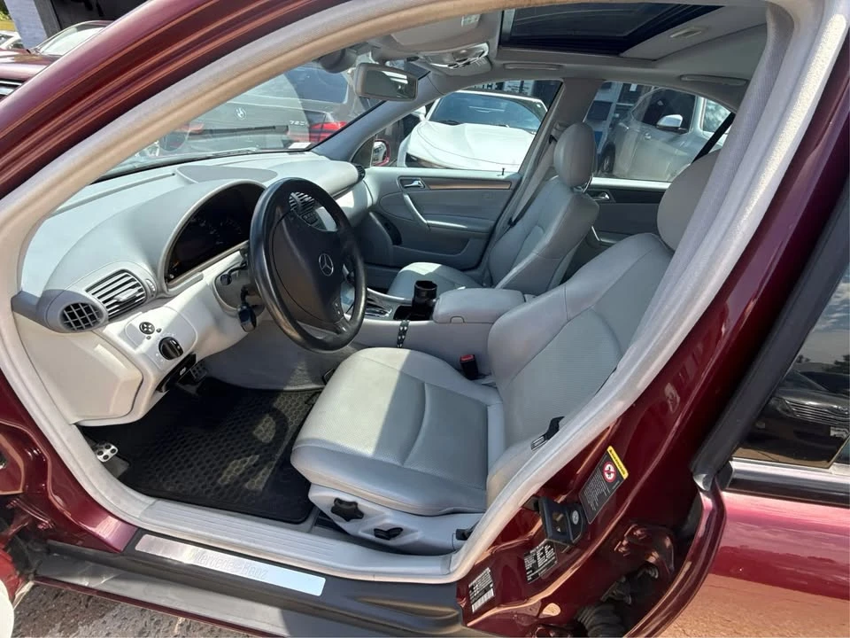 2004 Mercedes-Benz W203 C-Class - Image 12 of 17