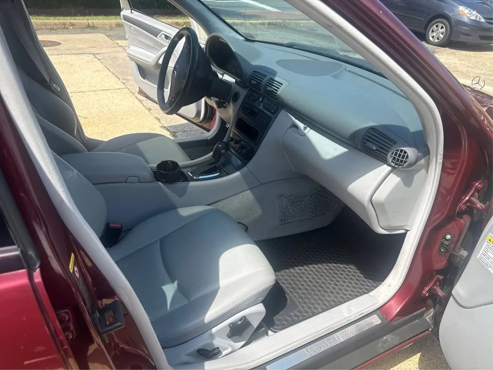 2004 Mercedes-Benz W203 C-Class - Image 13 of 17
