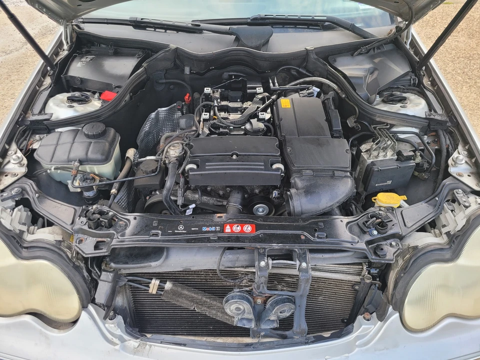 2004 Mercedes-Benz W203 C-Class - Image 18 of 21
