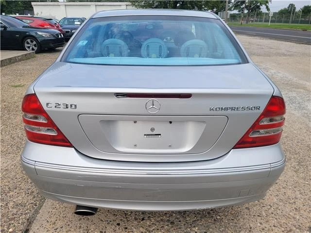 2004 Mercedes-Benz W203 C-Class - Image 13 of 21