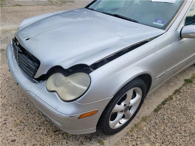 2004 Mercedes-Benz W203 C-Class - Image 8 of 21
