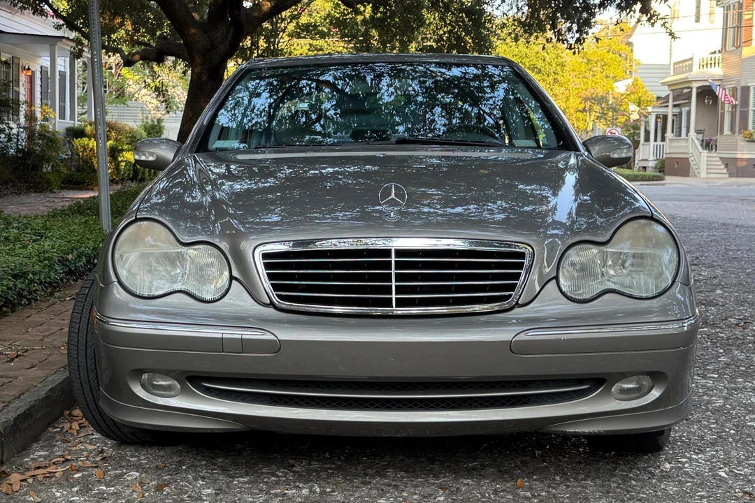 2004 Mercedes-Benz W203 C-Class - Image 2 of 31