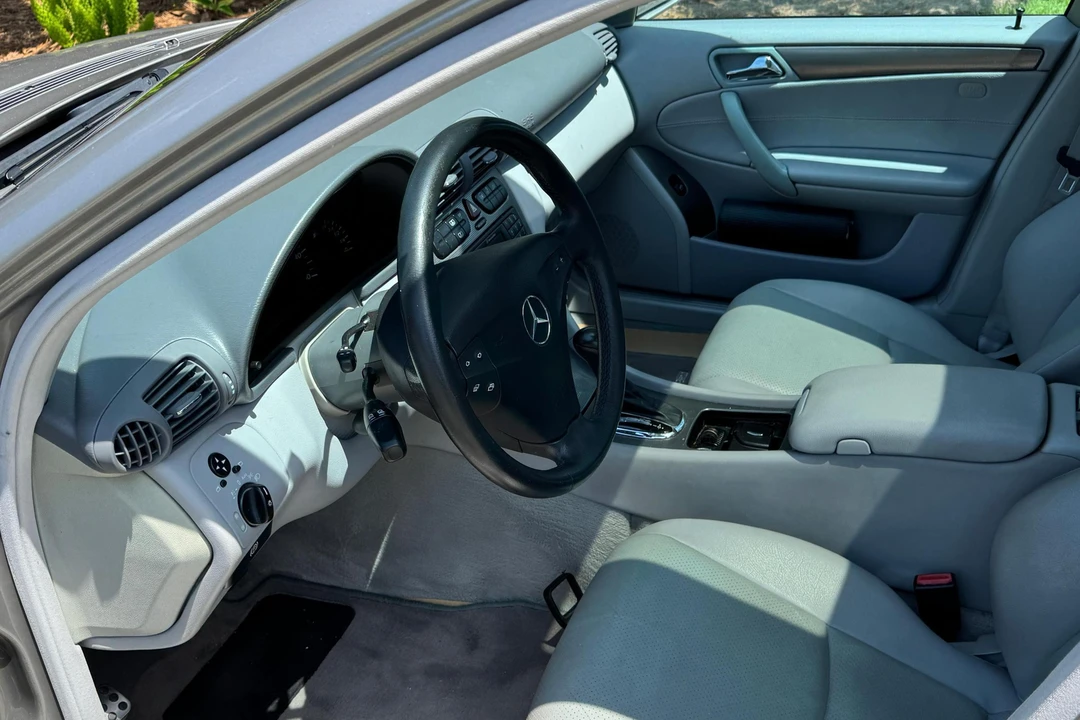 2004 Mercedes-Benz W203 C-Class - Image 30 of 31