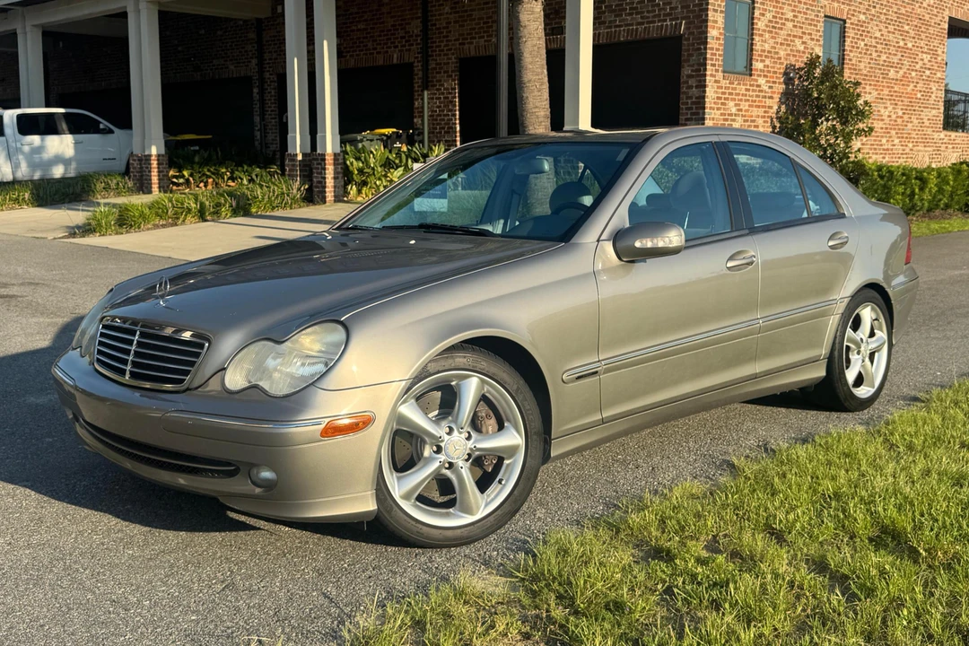 2004 Mercedes-Benz W203 C-Class - Image 9 of 31