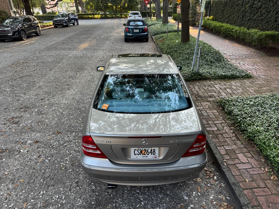 2004 Mercedes-Benz W203 C-Class - Image 12 of 31