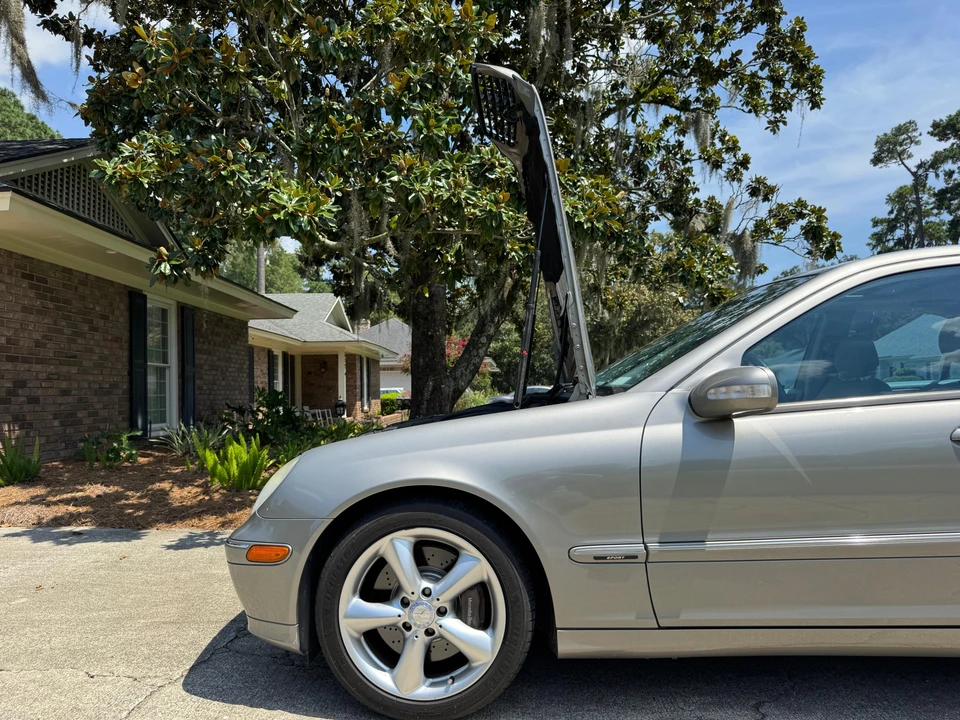 2004 Mercedes-Benz W203 C-Class - Image 18 of 31