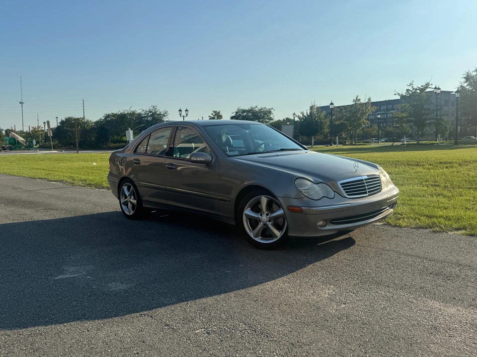 2004 Mercedes-Benz W203 C-Class - Image 14 of 31