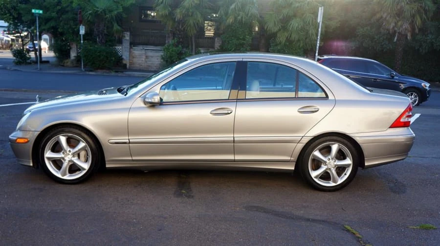 2004 Mercedes-Benz W203 C-Class - Image 2 of 12