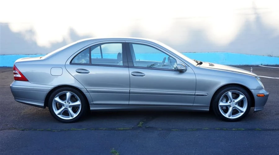 2004 Mercedes-Benz W203 C-Class - Image 11 of 12