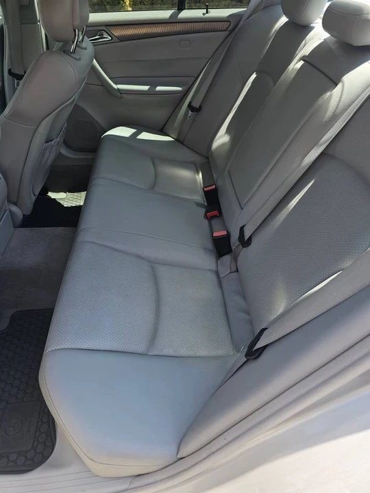2004 Mercedes-Benz W203 C-Class - Image 9 of 12