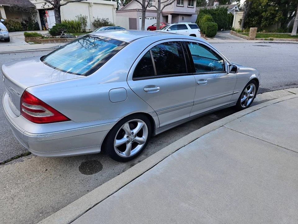 2004 Mercedes-Benz W203 C-Class - Image 2 of 12