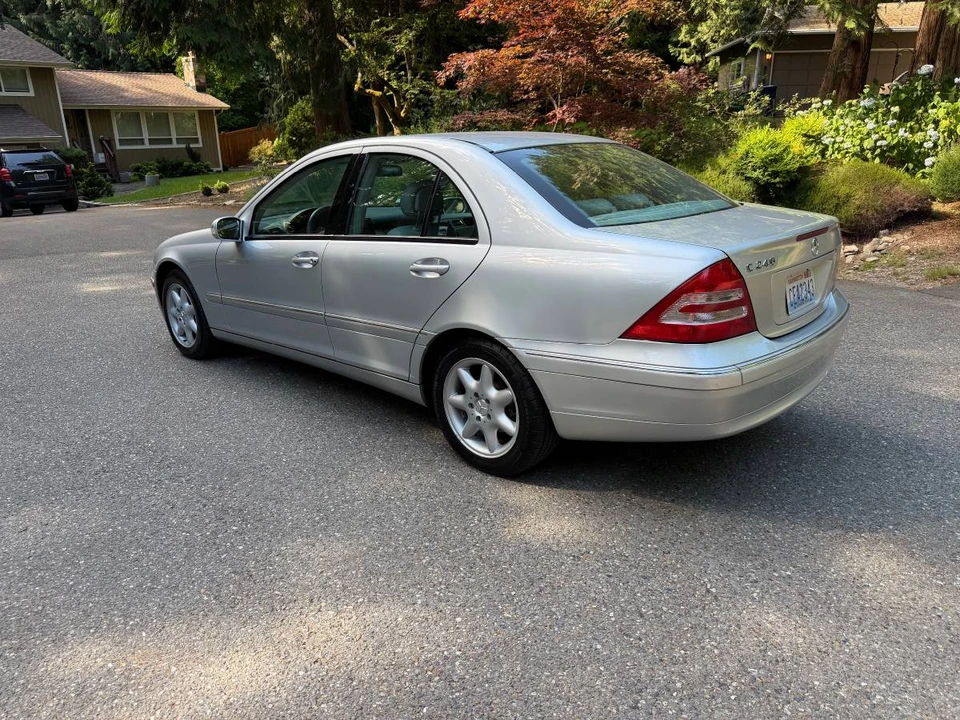 2004 Mercedes-Benz W203 C-Class - Image 9 of 17