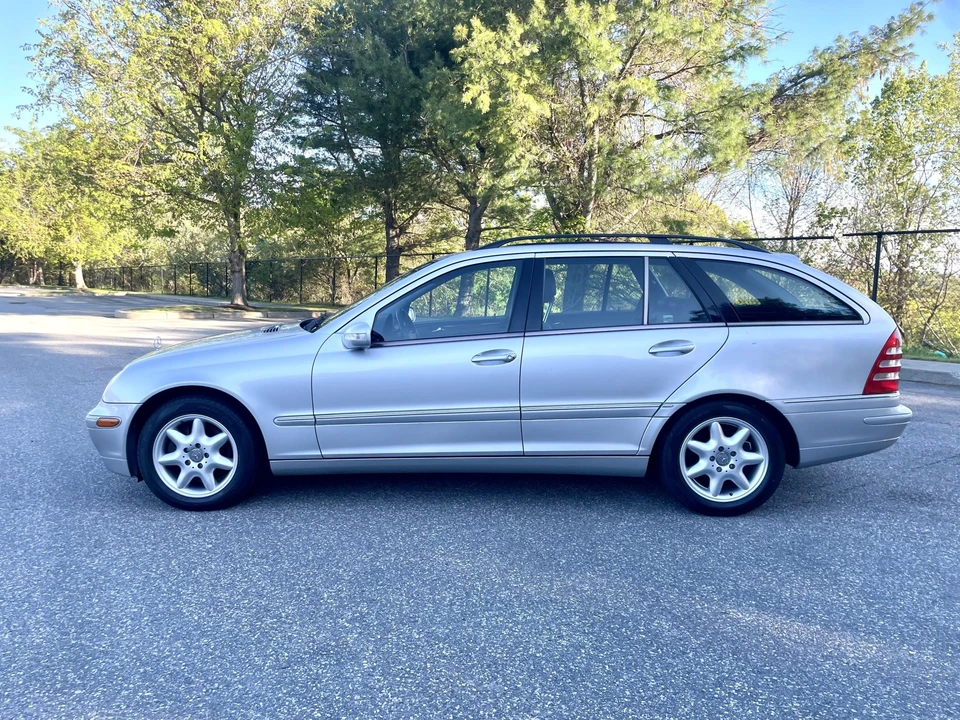 2004 Mercedes-Benz W203 C-Class - Image 24 of 31