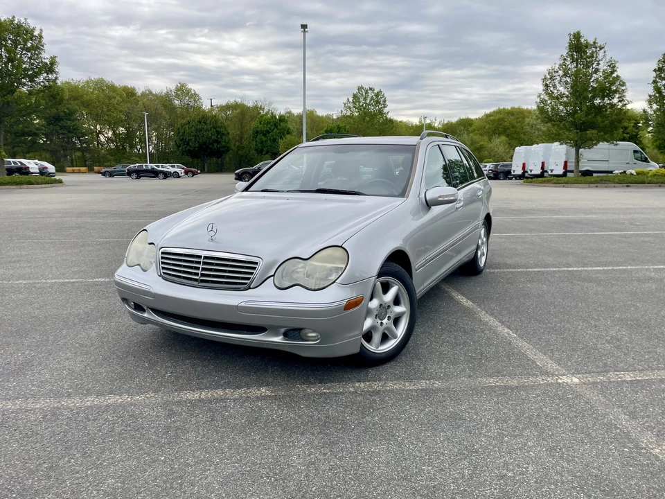 2004 Mercedes-Benz W203 C-Class - Image 2 of 31
