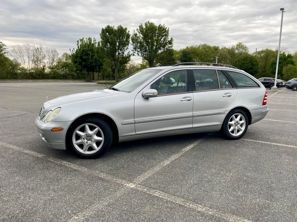 2004 Mercedes-Benz W203 C-Class - Image 10 of 31