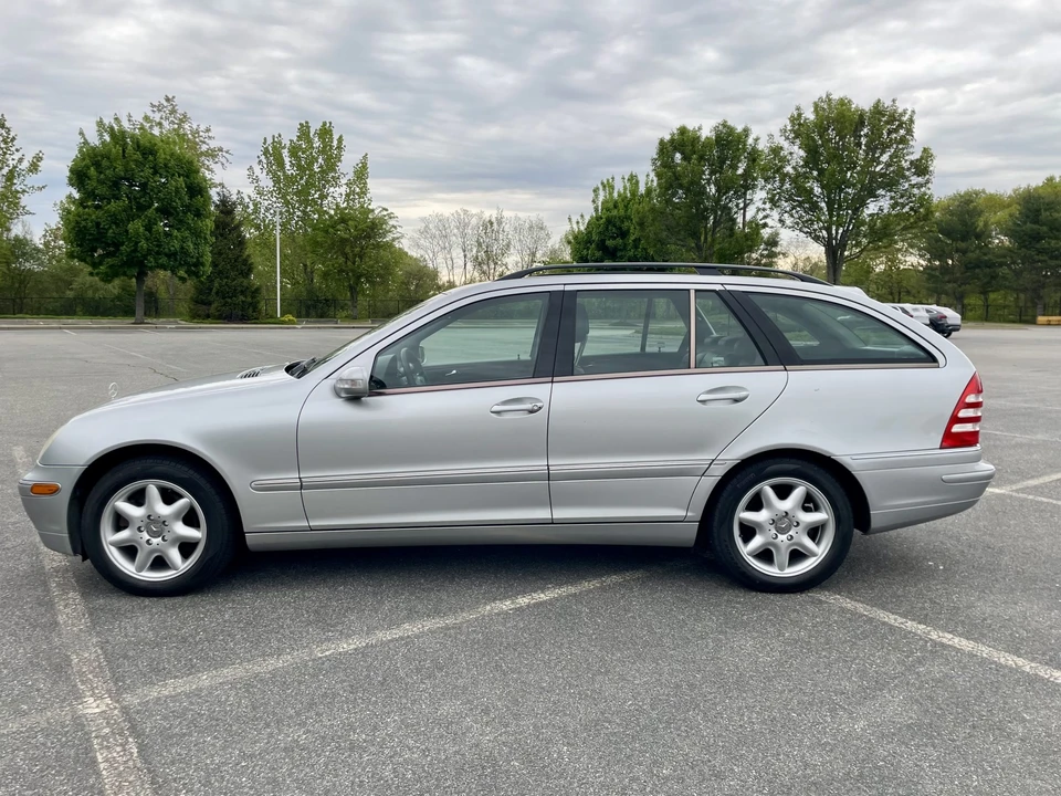 2004 Mercedes-Benz W203 C-Class - Image 11 of 31
