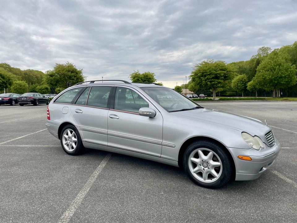 2004 Mercedes-Benz W203 C-Class - Image 14 of 31