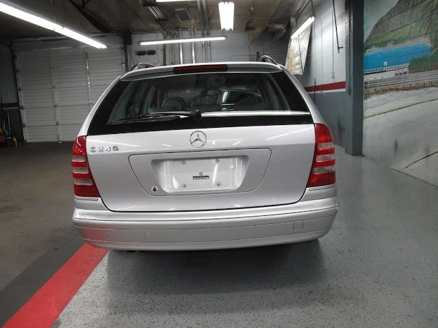 2004 Mercedes-Benz W203 C-Class - Image 13 of 21