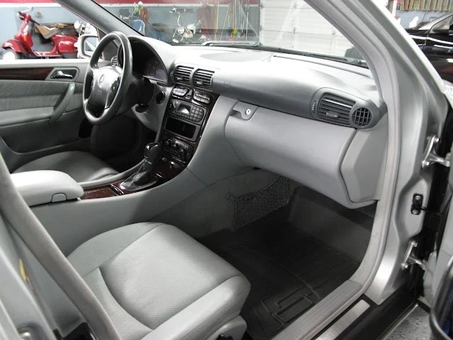 2004 Mercedes-Benz W203 C-Class - Image 10 of 21