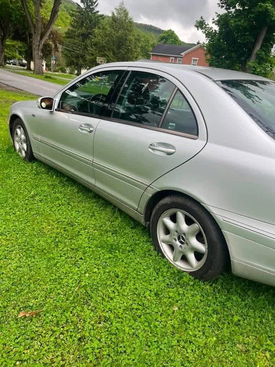 2004 Mercedes-Benz W203 C-Class - Image 3 of 8