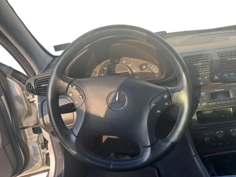 2004 Mercedes-Benz W203 C-Class - Image 11 of 15
