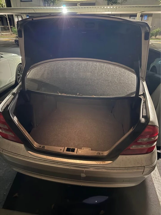 2004 Mercedes-Benz W203 C-Class - Image 8 of 20
