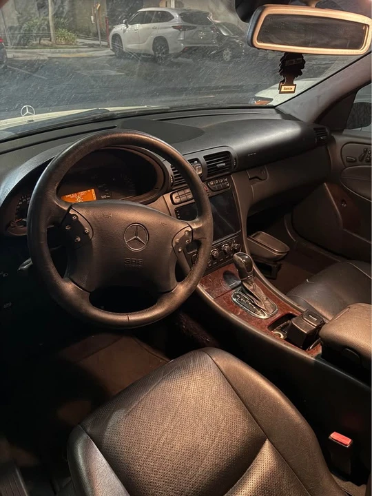 2004 Mercedes-Benz W203 C-Class - Image 13 of 20