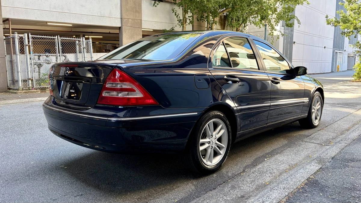 2004 Mercedes-Benz W203 C-Class - Image 4 of 17