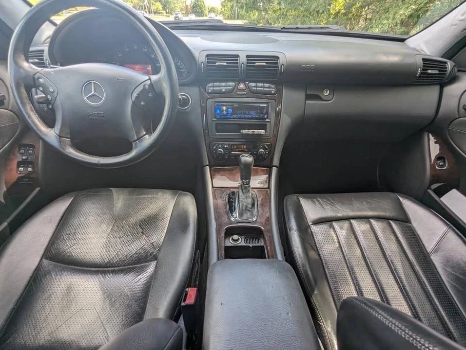 2004 Mercedes-Benz W203 C-Class - Image 10 of 17