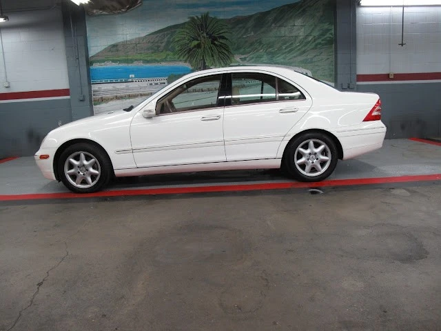 2004 Mercedes-Benz W203 C-Class - Image 2 of 21
