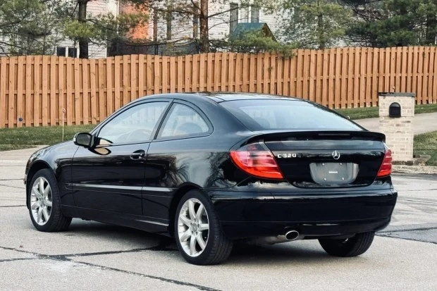 2004 Mercedes-Benz W203 C-Class - Image 2 of 8