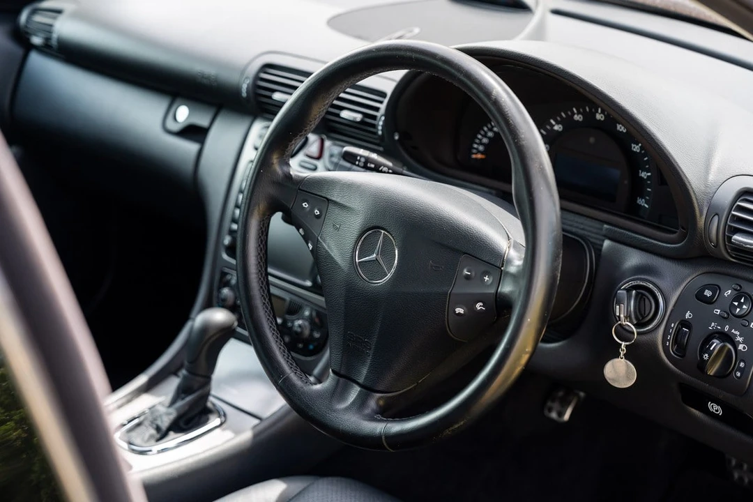 2004 Mercedes-Benz W203 C-Class - Image 12 of 30