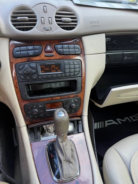 2004 Mercedes-Benz C209/A209 CLK-Class - Image 10 of 28
