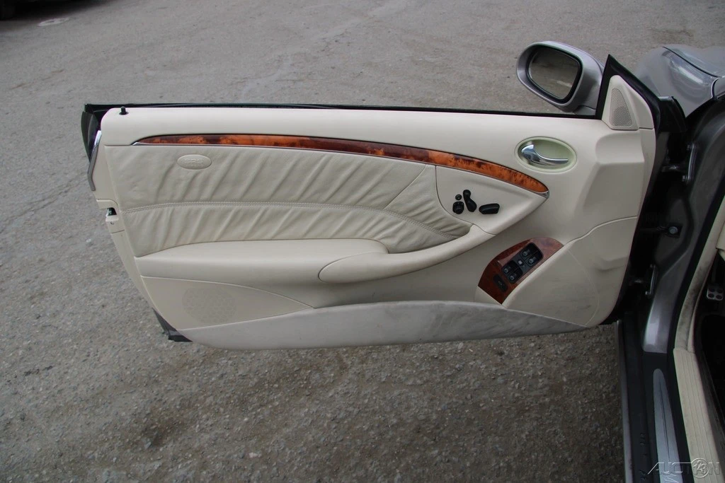 2004 Mercedes-Benz C209/A209 CLK-Class - Image 12 of 21