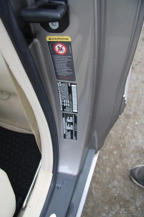 2004 Mercedes-Benz C209/A209 CLK-Class - Image 11 of 21