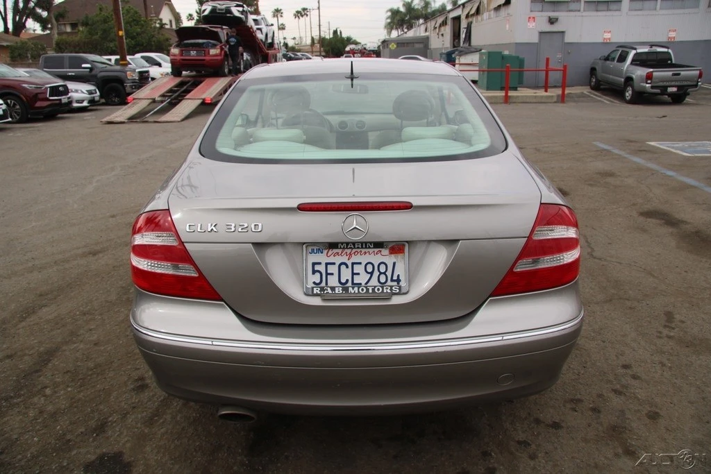 2004 Mercedes-Benz C209/A209 CLK-Class - Image 5 of 21