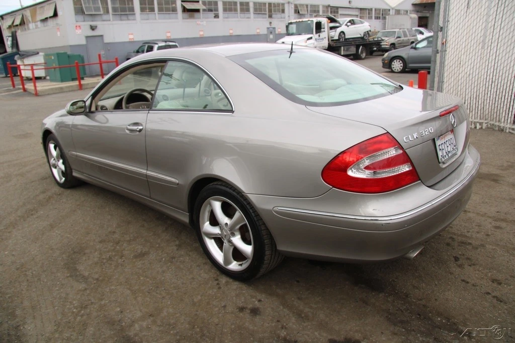 2004 Mercedes-Benz C209/A209 CLK-Class - Image 4 of 21
