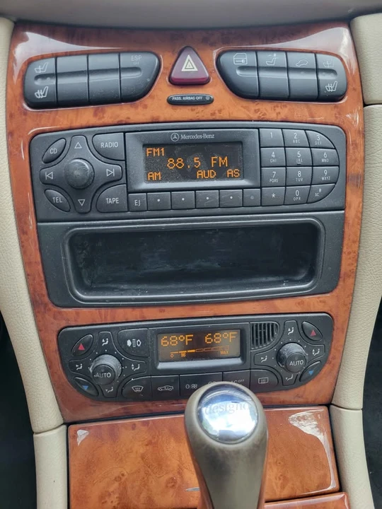 2004 Mercedes-Benz C209/A209 CLK-Class - Image 8 of 20