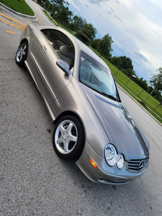 2004 Mercedes-Benz C209/A209 CLK-Class - Image 2 of 11