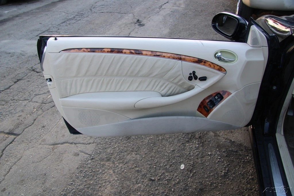 2004 Mercedes-Benz C209/A209 CLK-Class - Image 12 of 21