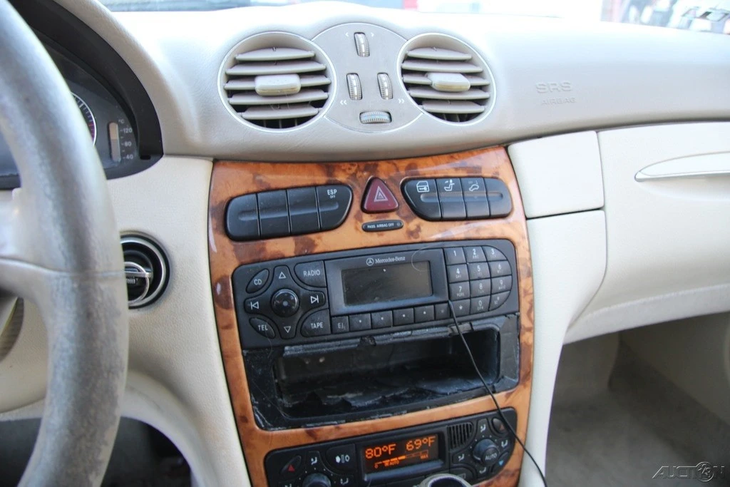 2004 Mercedes-Benz C209/A209 CLK-Class - Image 17 of 21