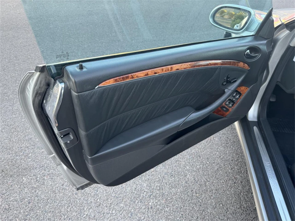 2004 Mercedes-Benz C209/A209 CLK-Class - Image 12 of 17
