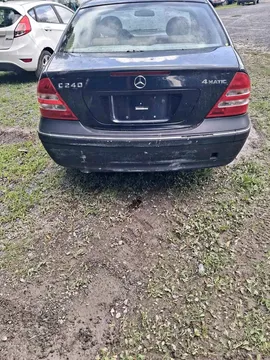 2004 Mercedes-Benz CLS